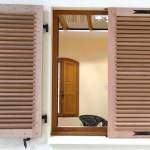 BOIS Persienné à lames débordante